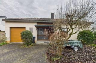 Einfamilienhaus kaufen in 72108 Rottenburg, Einfamilienhaus in Rottenburg mit Privat-Einfahrt, Süd- Balkon und Terrasse