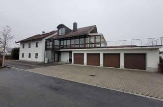 Haus kaufen in 94554 Moos, Großzügiges 3-Parteienhaus Nähe Osterhofen/Langenisarhofen