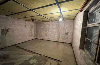 Haus kaufen in 78176 Blumberg, Ideal für Investoren und Handwerker – Haus mit Scheune in Schweizer Grenznähe