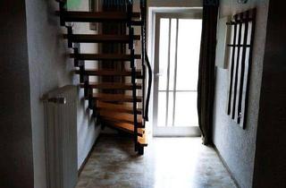 Haus kaufen in 97953 Königheim, Geräumiges, ruhig gelegenes Haus direkt an den Stadtmauern von Königheim mit zwei Scheunen