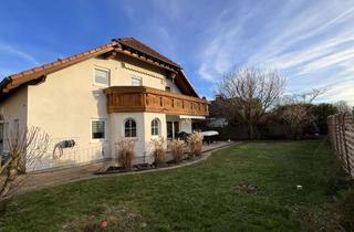 Haus kaufen in 79395 Neuenburg, 3- Parteienhaus mit Erkern, idealen Grundrissen & Garten in Steinenstadt