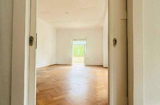 Haus kaufen in Holbeinstr., 79100 Wiehre, Haus im Haus mit eigenem Garten