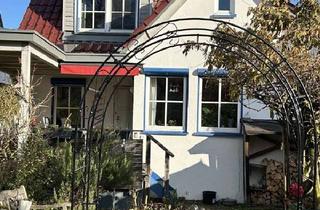 Einfamilienhaus kaufen in 73240 Wendlingen, Liebevoll saniertes Einfamilienhaus mit außergewöhnlichem Ambiente mit sonnigem Garten in Wendlingen