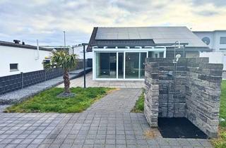 Haus mieten in 75334 Straubenhardt, Vielseitiges zur Vermietung: Charmantes Häusle mit Lagerhalle und Stellplätzen im Industriegebiet!