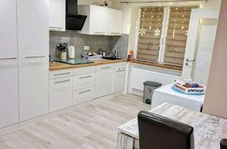 Haus mieten in Alte Schulstraße 17, 56729 Ettringen, Charmantes 3-Zimmer Haus mit Einbauküche, Balkon und Stellplätzen in Ettringen