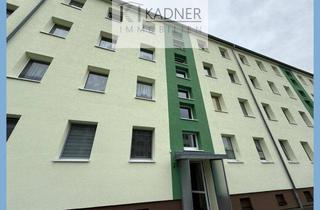 Wohnung kaufen in Straße Des Friedens 21, 08606 Oelsnitz, Anlage oder Eigennutzung? 2-Zimmer-WE mit BLK im EG, ruhige Lage
