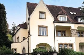 Wohnung kaufen in Holbeinstraße, 79102 Wiehre, Dachgeschoss-Eigentumswohnung in Bestlage