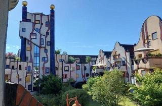Wohnung mieten in 73207 Plochingen, 73207 Plochingen: 2,5-Zimmerwohnung im Hundertwasserhaus. Balkon, TG-Stpl.