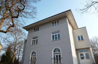 Wohnung mieten in Trothaer Straße 71, 06118 Halle, Trotha / großzügige 3 Zimmer Whg. mit 2 Stellplätzen zu vermieten!