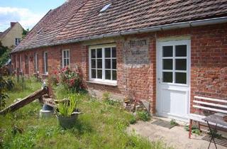 Haus kaufen in 16866 Gumtow, Ländlich gelegenes Doppelhaus mit schöner Werkstatt und Potential - teilsaniert -