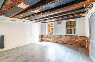 Anlageobjekt in 90403 Nürnberg, HEGERICH: Sanierungsbedürftiges, denkmalgeschütztes Mehrfamilienhaus in der Nürnberger Innenstadt!