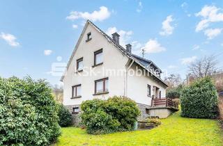 Einfamilienhaus kaufen in 51597 Morsbach, Renovierungsbedürftiges Einfamilienhaus mit Doppelgarage sucht neuen Eigentümer!