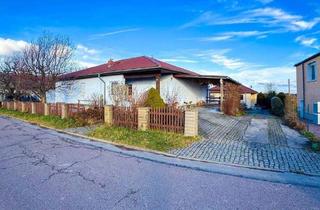 Einfamilienhaus kaufen in 01665 Klipphausen, Klipphausen - Mitten im Grünen - 178 m² großer Bungalow!