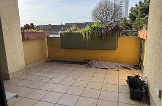 Wohnung kaufen in 74072 Heilbronn, Heilbronn - Schöne Dachgeschosswohnung zum Wohlfühlen mit großem Balkon und TG Platz.