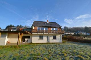 Haus kaufen in 54568 Gerolstein, Gerolstein - Ruhig gelegenes Wohnhaus mit Balkon, Terrasse, Garage, Carport und Aussicht in Gerolstein-Müllenborn