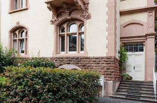 Wohnung kaufen in 60325 Frankfurt, Frankfurt am Main - Herrschaftliche Stilaltbauwohnung mit Garten