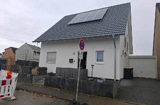Haus kaufen in 52379 Langerwehe, Langerwehe - Freistehendes Eck-Haus in Langerwehe zu verkaufen