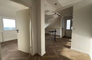 Wohnung kaufen in Osterdeich 75, 28205 Bremen, Bremen - Weser- & Stadionblick: Modernisierte 2-Zimmerwohnung in Traumlage am Osterdeich