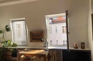 Wohnung kaufen in Savignyplatz, 10627 Charlottenburg (Charlottenburg), Exklusive Dachgeschosswohnung am Savignyplatz – Ihr stilvolles Wohnjuwel in bester Lage!