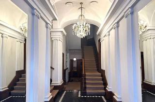 Wohnung kaufen in 10825 Schöneberg, IM PRESTIGETRÄCHTIGEN STUCKALTBAU - BEZUGSFREIE 3-ZIMMERWOHNUNG MIT BALKON & LIFT