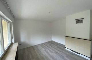 Wohnung kaufen in 95444 City, Renovierte Zweizimmerwohnung in sehr guter Lage mit Balkon