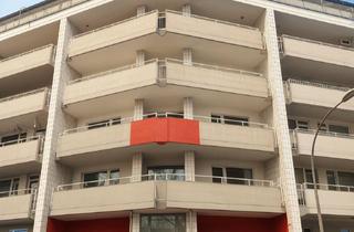 Wohnung kaufen in 51065 Buchforst, Kapitalanlage in Köln-Buchforst – solide vermietete 2-Zimmer-Dachgeschosswohnung mit Dachterrasse