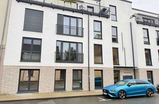 Wohnung kaufen in 40721 Hilden, +++ Wohnen im Herzen von Hilden: Neuwertige 4-Zimmer-Erdgeschosswohnung mit Terrasse + TG-Stellplatz