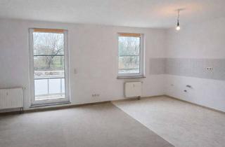 Wohnung kaufen in 06844 Innenstadt, Ruhe genießen – Wohnung mit Balkon, Stellplatz und Grünblick