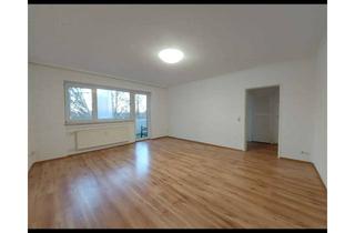 Wohnung mieten in Burgallee 47, 63454 Hanau, Schöne und helle 2-Zimmer-Wohnung mit Außenstellplatz, Kellerabteil und Einbauküche