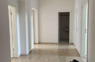 Wohnung mieten in Zwickauer Straße 150, 01187 Plauen, Familienfreundliche Wohnung mit großen Hinterhof