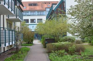 Wohnung mieten in Juri Gagarin Ring 133a, 99084 Altstadt, Charmante 3-Zimmer-Dachgeschosswohnung mit Balkon – zentral in Erfurt