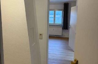 Wohnung mieten in Bonner Straße 17, 76185 Nordweststadt, Frisch sanierte 2-Zimmer-Dachgeschosswohnung in ruhigem 4-Familienhaus