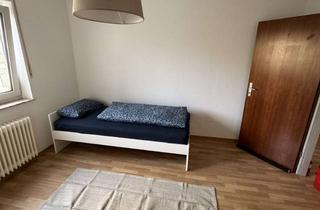 Wohnung mieten in Fuldastraße 5a, 35390 Gießen, Möblierte 5 Zimmer Whg für Studenten mit Balkon in Gießen