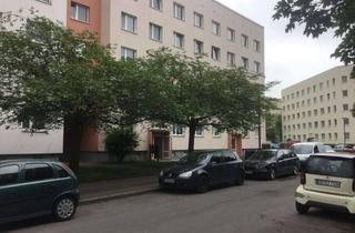 Wohnung mieten in Schlottwitzer Str., 01277 Tolkewitz/Seidnitz-Nord, Schöne 3 Zimmerwohnung mit Balkon und Wannenbad!