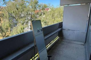 Wohnung mieten in 81673 Berg am Laim, Berg am Laim: 1 Zimmer-Wohnung mit EBK, Balkon und Kelleranteil und TG Stellplatz