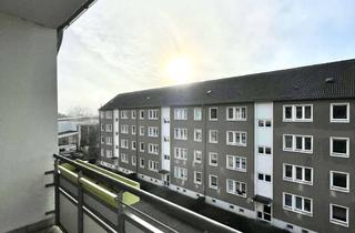 Wohnung mieten in Freiherr-Vom-Stein-Straße 14c, 06749 Bitterfeld-Wolfen, Lichtdurchflutete renovierte 3-Raum Wohnung mit Balkon