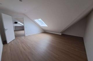 Wohnung mieten in 33758 Schloß Holte-Stukenbrock, Moderne DG Wohnung in SHS (2 Zimmer, inkl. Küche)