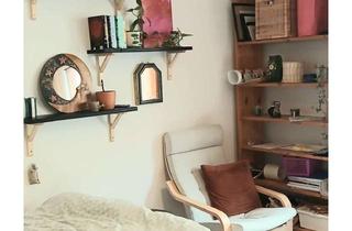 WG-Zimmer mieten in 56073 Rauental, Das Zimmer ist etwa 16 m2 groß, quadratisch geschnitten und hat ein großes Fenster zur Straße hin.