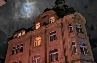 WG-Zimmer mieten in 63065 Offenbach, Großes, voll möbliertes WG-Zimmer (ca. 30 qm) mit Balkon – Frauen-WG im Zentrum von Offenbach