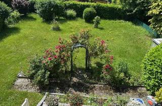 Einfamilienhaus kaufen in 24558 Henstedt-Ulzburg, Einfamilienhaus mit zwei separaten Eingängen (EG/OG), großem Grundstück (800 m²) in ruhiger Wohnlage