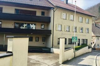 Haus kaufen in Westerheimerstraße, 73349 Wiesensteig, Ehm. Wohn- und Geschäftshäser auf großem Anwesen zu verkaufen