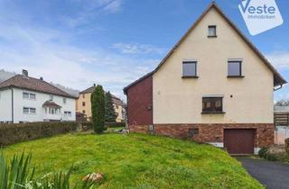 Einfamilienhaus kaufen in 96472 Rödental, Geräumiges Einfamilienhaus mit Balkon in Mittelberg