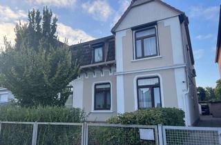 Haus kaufen in 25436 Uetersen, Zweifamilienhaus mit großem Grundstück in Uetersen!