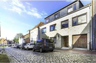 Anlageobjekt in 23730 Neustadt, 2 in 1 – Mehrfamilienhaus mit EFH im Hinterhof