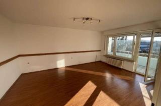 Wohnung kaufen in 72555 Metzingen, Helle 4-Zimmer Wohnung mit Balkon und Garage in Metzingen