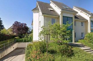 Wohnung kaufen in Auenweg 20, 02827 Biesnitz, Grün. Hell. Begehrt. 3-Zimmer-Wohnung mit Balkonblick zur Landeskrone – und Tiefgarage inklusive