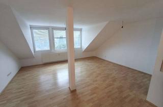 Wohnung mieten in Binsfelder Straße 133, 52351 Düren, Renovierte teilmöblierte 2-Zimmer Dachgeschoss Wohnung