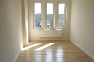 Wohnung mieten in Aachener Str. 119, 40223 Bilk, Schöne Altbauwohnung mit Balkon und Küche - kernsaniert