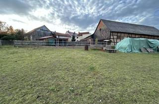 Haus kaufen in 99887 Hohenkirchen, Sanierungsbedürftiger Dreiseitenhof mit Pferdeboxen und Wiese/Koppel zu verkaufen!