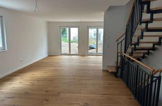 Haus mieten in Sofienstraße 21-25, 69168 Wiesloch, Moderne Neubau-Reihenhäuser in Bestlage – Stilvoll & Nachhaltig